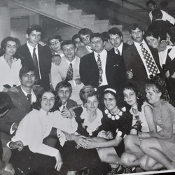 Споделени снимки по Viber